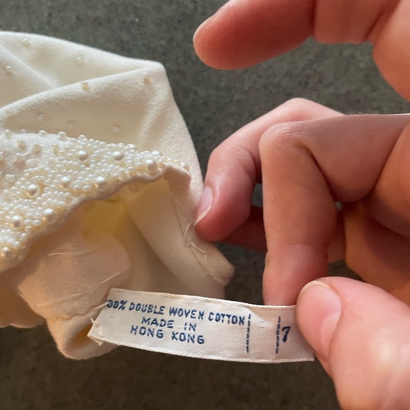 Gloves from Hong Kong - Picture 3 of 4